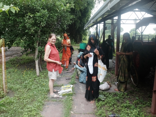 Socks Against Leeches for Rice Weeders Aug 2025